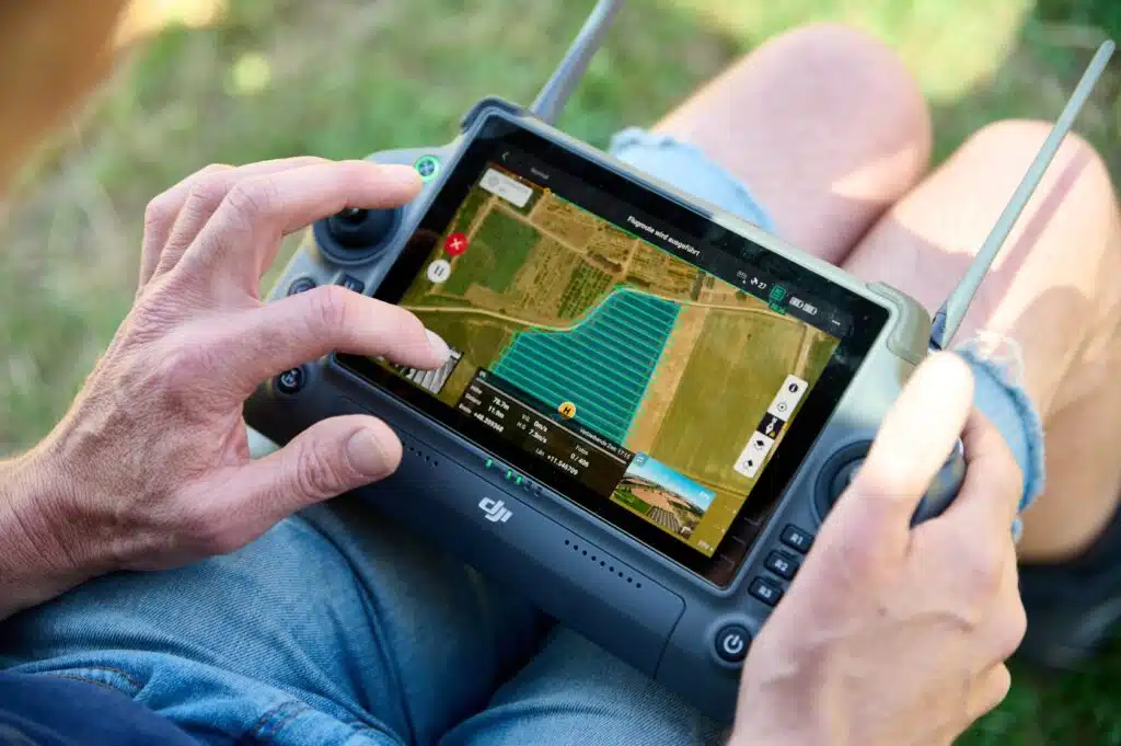 Flugplanung am Controller der DJI Drohne M30T