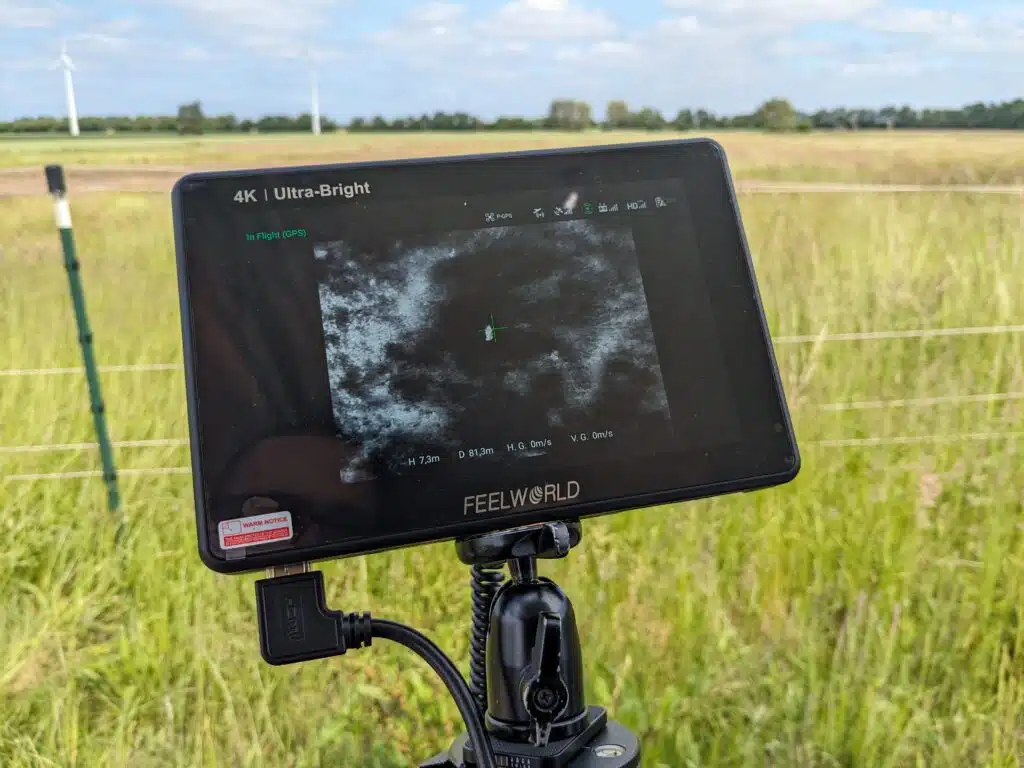 Monitor mit Waermebild-Ansicht